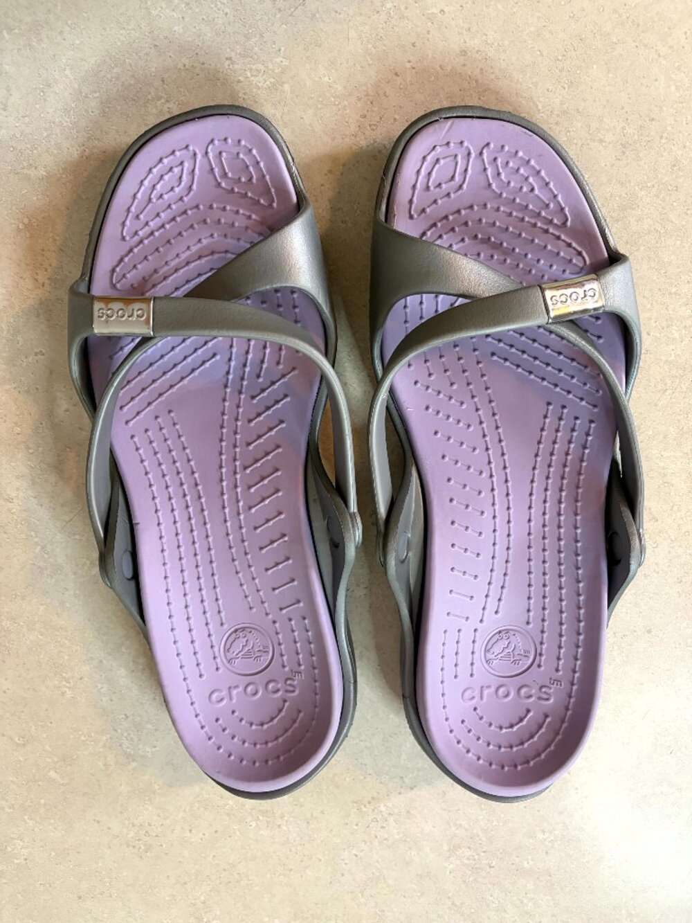 Crocs Women's Strappy Sandal Size W 10 Grey with Purple footbed